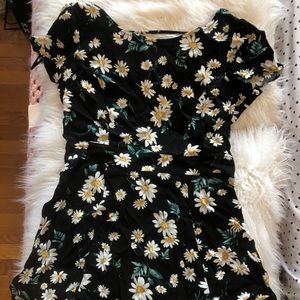 Daisy open back dress
